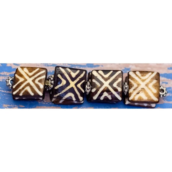 6 inch, Vintage Geometric Cross Square Beaded Bracelet - L34 - Picture 2 of 3